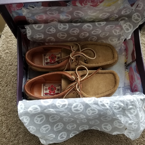 LUCKY BRAND SUEDE SHOES  NWOT - Picture 2 of 6